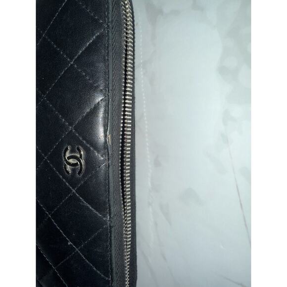 Chanel Quilted Wallet - Good Condition with Dustbag, Card, and Receipt - Picture 5 of 6